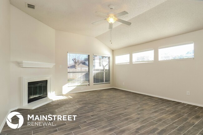 Building Photo - 7701 Amsterdam Ln