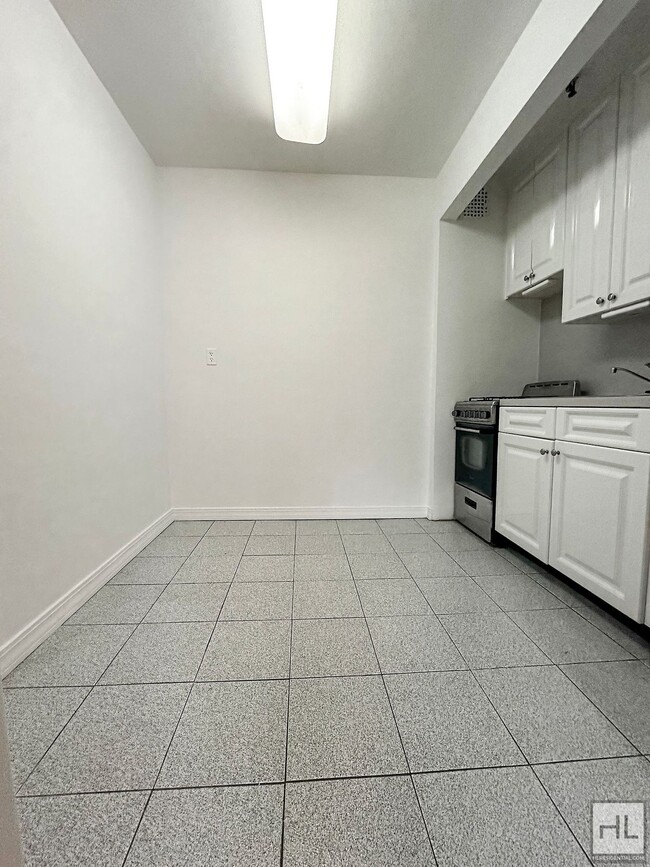 Building Photo - WEST 51 STREET