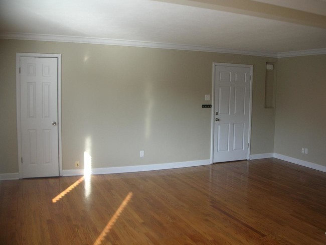 Foto del edificio - 7131 Amherst Ave