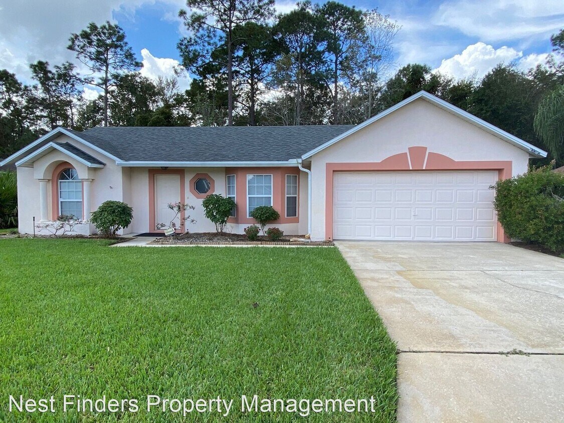 3 br, 2 bath House 13010 Viburnum Dr S, House Rental in