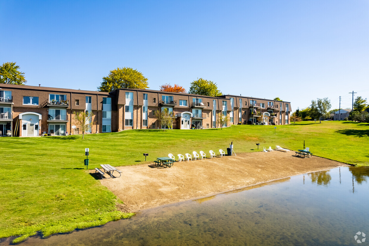 Foto principal - Greens Lake Apartments