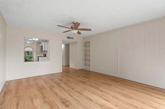 Foto del edificio - 5061 Amhurst Ln