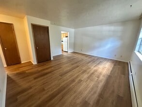 Building Photo - 4465 Comanche Dr
