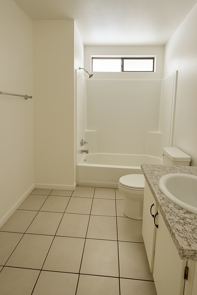 Foto del edificio - 24425 Woolsey Canyon Rd