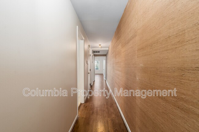 Photo - 127 11th St NE Apartment