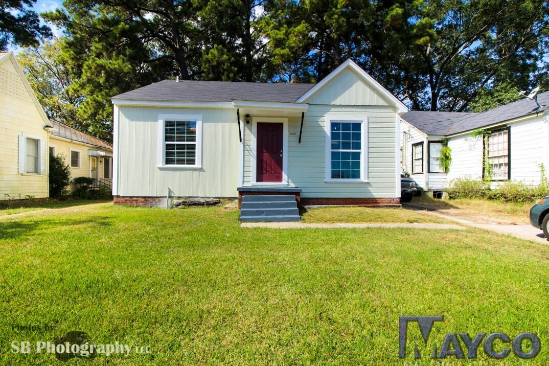 Primary Photo - 2 bedroom 2 bath HOUSE in Highland totally...