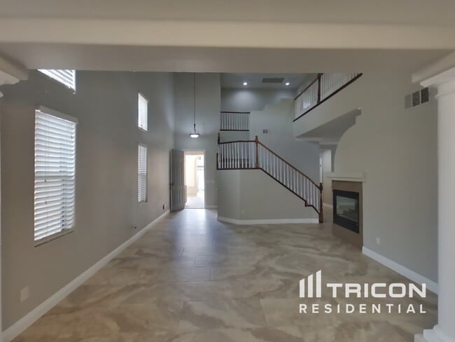 Foto del edificio - 9109 Picket Fence Ave