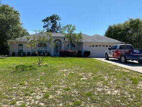 Building Photo - 15980 SW 27th Ave Rd
