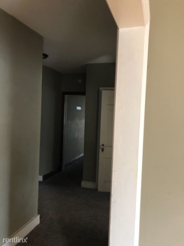 Building Photo - 4 br, 1 bath Apartment - 144 Harral Ave