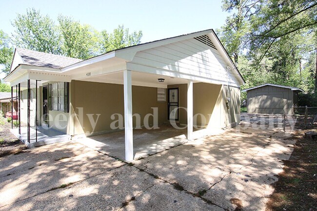 Foto del edificio - 4338 Manor Haven Dr