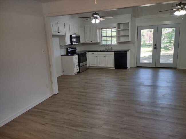 Photo - 2814 Teasley Dr House