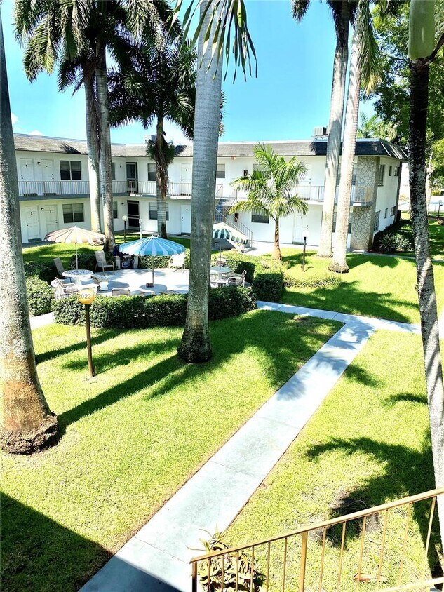 6211 SW 37th St Unit 203, Davie, FL 33314 Condo for Rent in Davie, FL