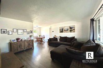 Building Photo - 378 S Central Valley Dr