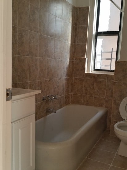 Bathroom - 206 E 198th St