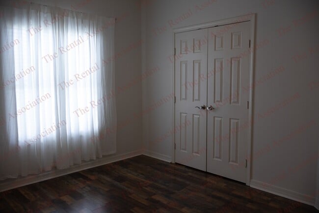 Foto del edificio - 2206 Desiree St
