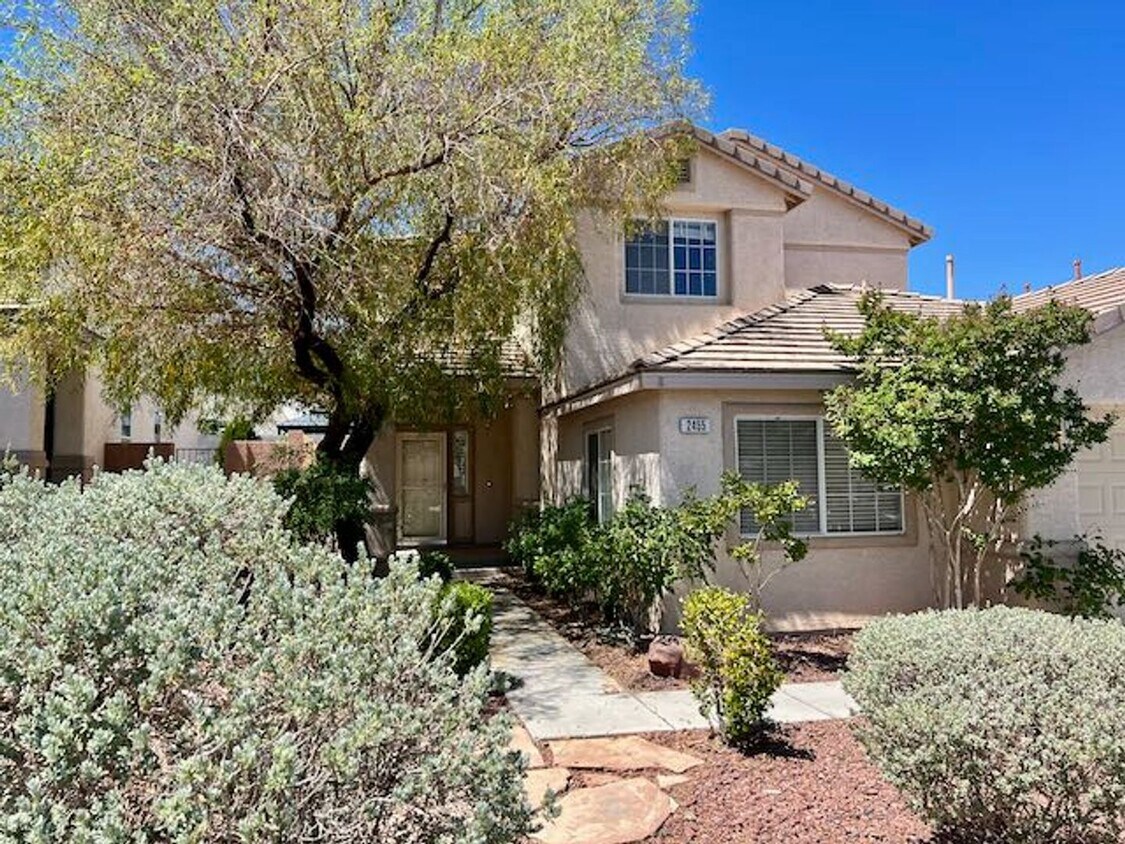 Primary Photo - Sunridge Stunner! 4 Bedrooms!