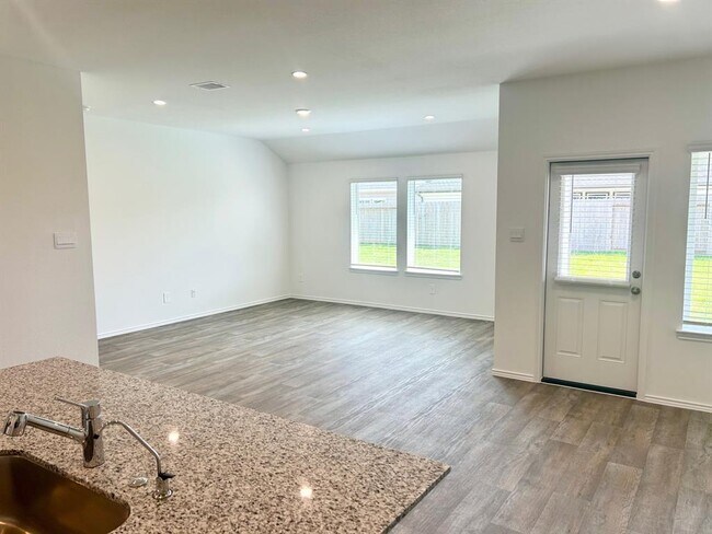 Foto del edificio - 4323 Scenic Vw Ln