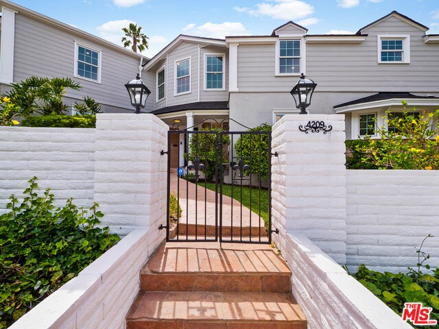 Building Photo - 4209 Woodcliff Rd