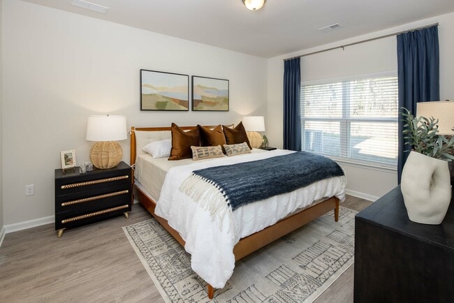 Building Photo - Covey Homes Walker Ridge