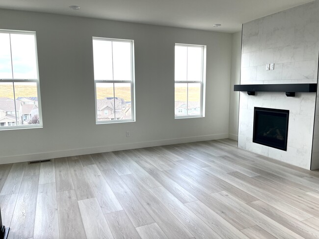 Building Photo - 17803 W 93rd Pl