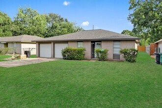 Building Photo - 8010 Botany Ln