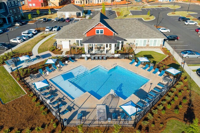 Piscina estilo resort - Ascent Athens