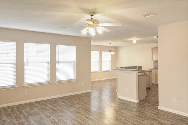 Foto del edificio - 5530 Violet Path Ln