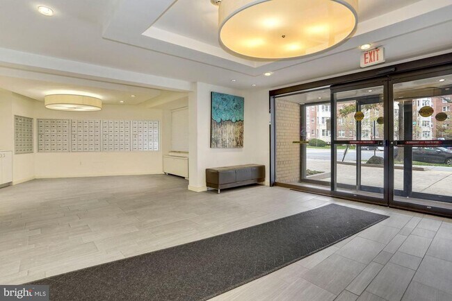 Foto del edificio - 5410 Connecticut Ave NW