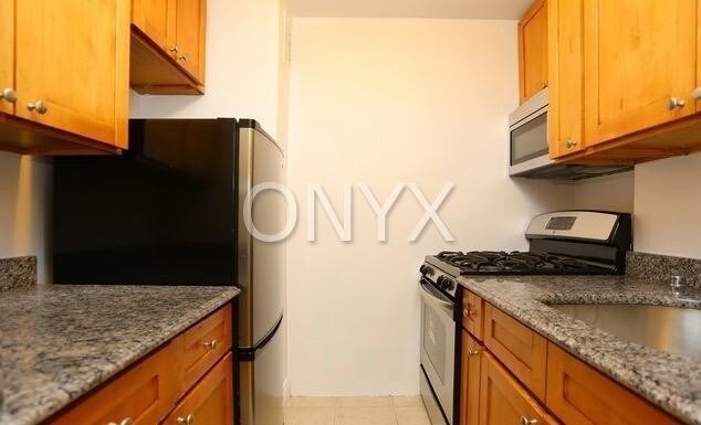 Foto principal - 792 Columbus Ave