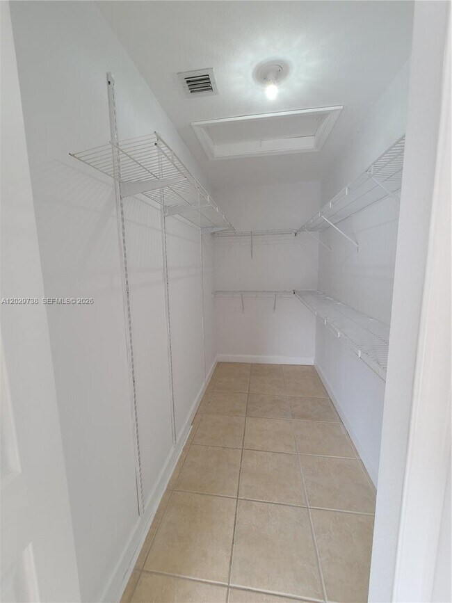Foto del edificio - 7309 NW 173rd Dr