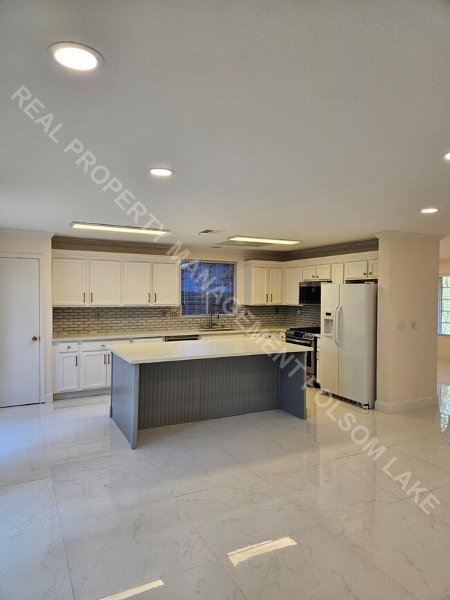 Foto del edificio - Coming Soon – 3 Bed / 2 Bath Home Near Folsom High School