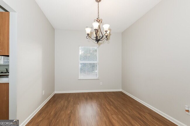 Building Photo - 1607 Thornwick Trace