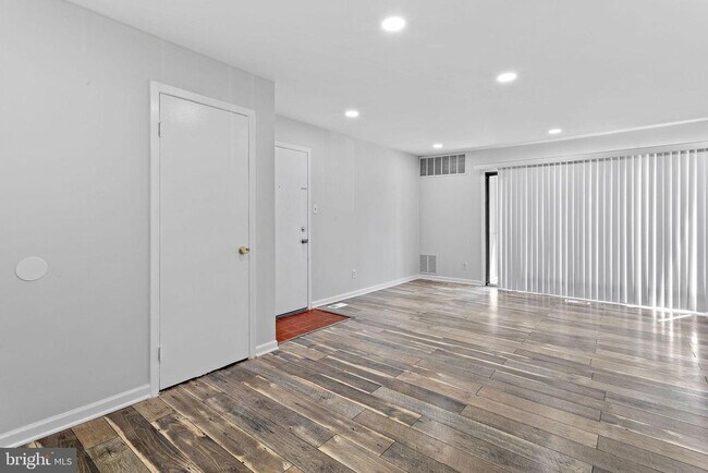 Foto del edificio - 1505 Woodhollow Dr