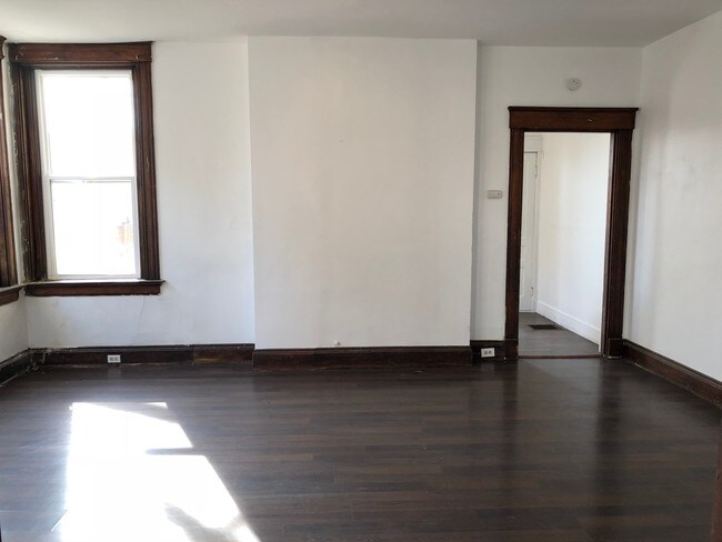 Building Photo - 425 Purcell Ave