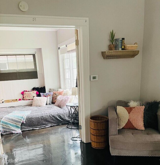 Foto del edificio - 5 br, 2 bath House - 1112 Barber Ter NW