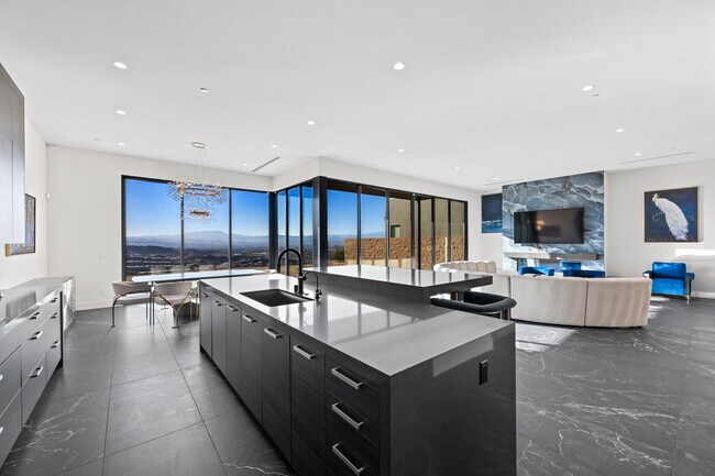 Foto del edificio - 577 Overlook Rim Dr