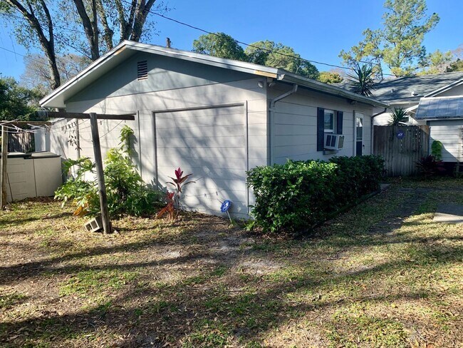 Building Photo - 1 br, 1 bath House - 4020 51ST AVE N UNIT B