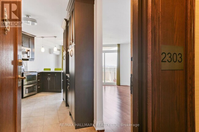 Photo du bâtiment - 980-2980 Broadview Ave