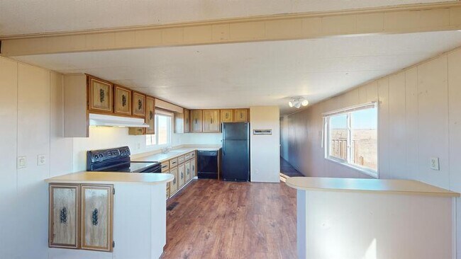 Building Photo - 9815 N Log Rd