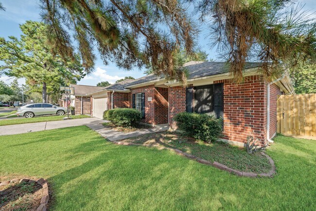 Building Photo - 22623 Round Valley Dr