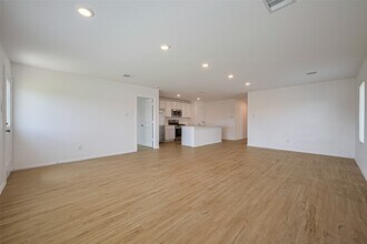 Building Photo - 9603 Fulvetta Briar Ct