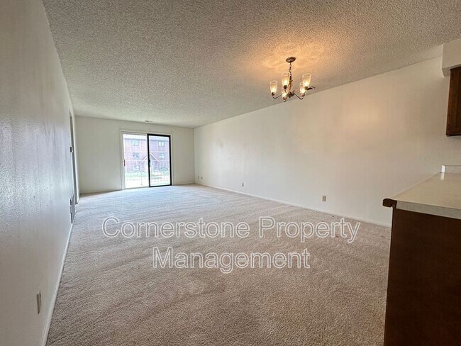 Building Photo - 454 N 27th St
