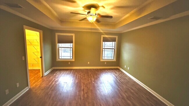 Building Photo - 103 Tuscany Ln