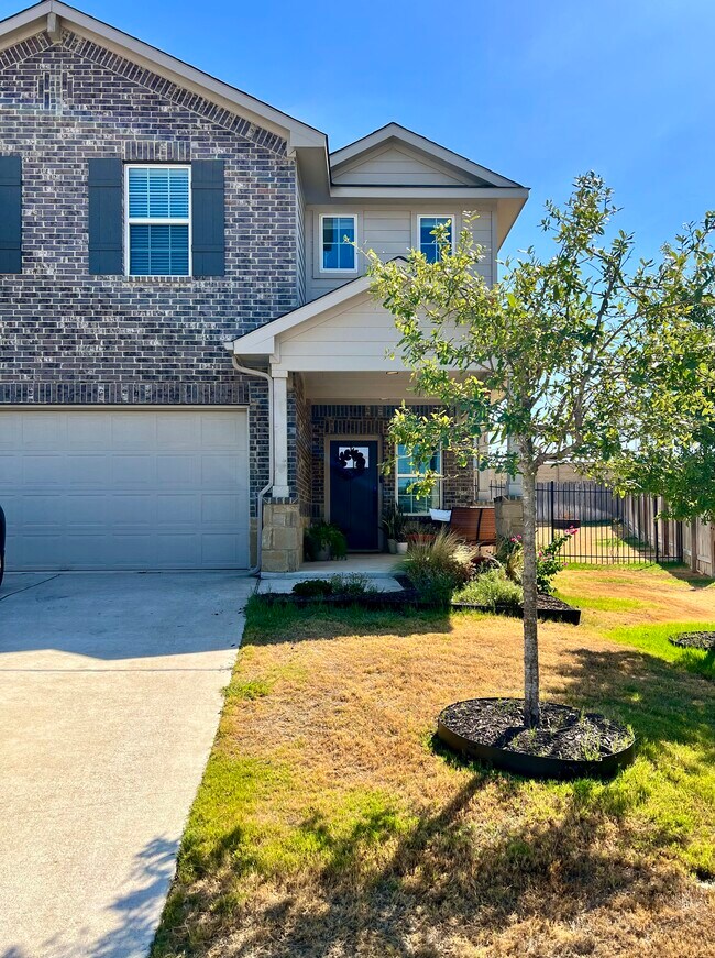 Building Photo - 104 Blue Sage Dr
