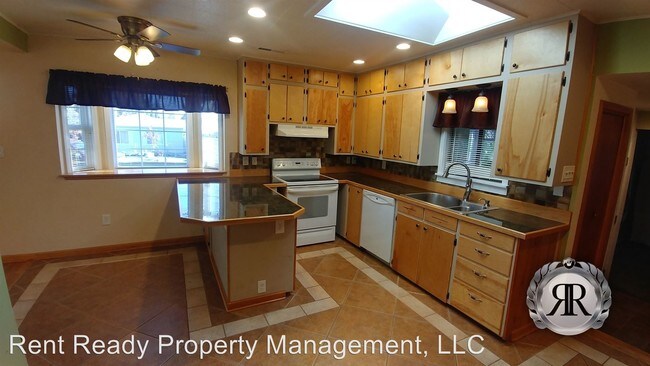 Building Photo - 3 br, 2 bath House - 408 N 31st