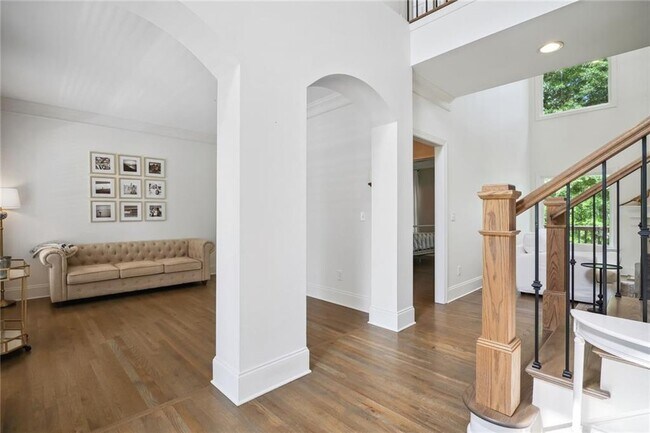 Building Photo - 4668 Gilhams Rd