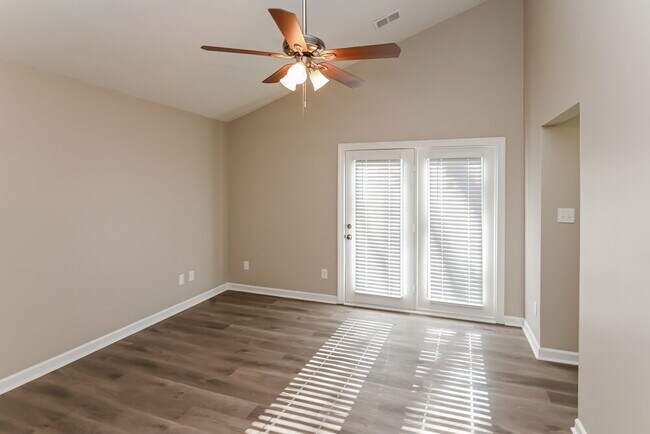 Foto del edificio - 6124 Sunbridge Ct