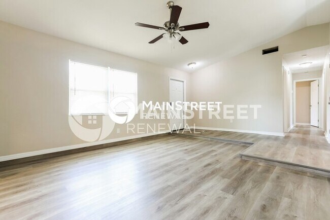 Foto del edificio - 3 Bedroom Pet-Friendly Home in PORT CHARLOTTE, FL with Main Street Renewal