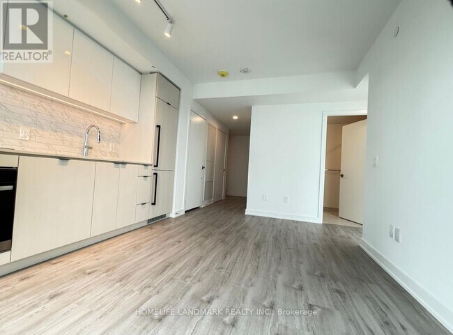 Photo du bâtiment - 252 Church St