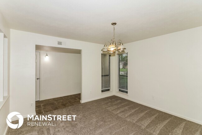 Foto del edificio - 16814 Macleish Dr